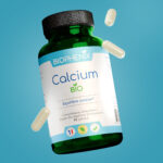 Pilulier de 90 gélules de calcium végétal naturel biologique pour des os et des dents solides et apaiser crampes et spasmes.